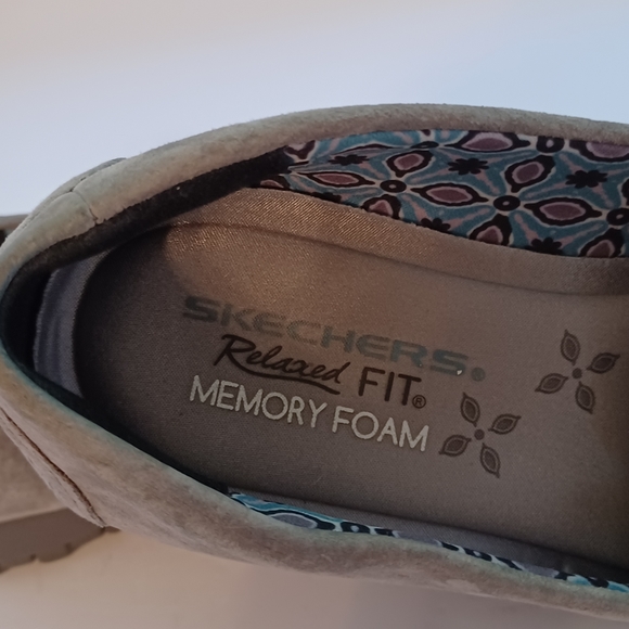 SKETCHERS Shoes woman's GRAY slip-on decorative relaxed fit memory foam - Picture 5 of 7